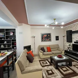 https://friendly-cozy-apartment-3-bedrooms-free-wifi.hotels-in-tirana.com